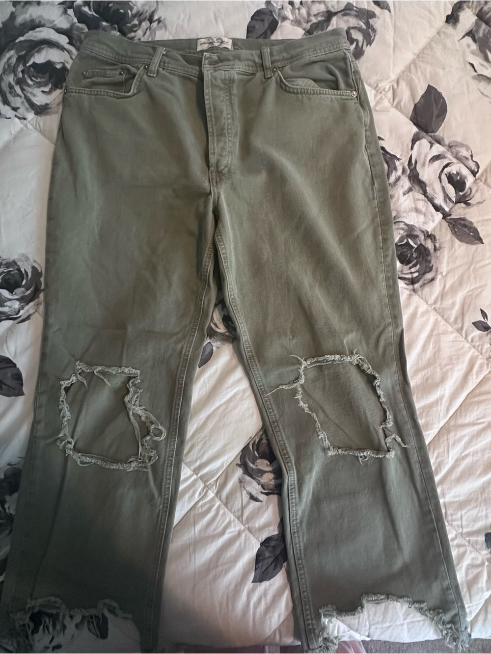 We The Free Olive Green Distressed Cropped Jeans